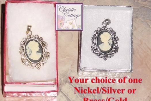 Pendant, Cameo